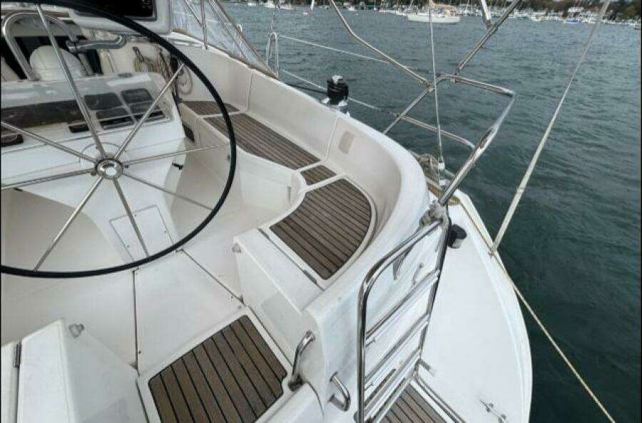 A Domani 40ft Beneteau Yacht For Sale
