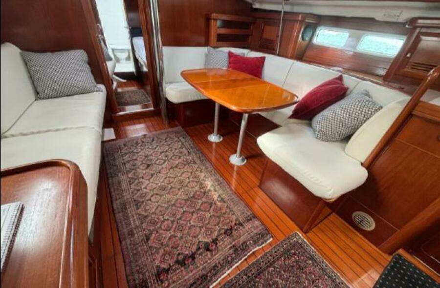 A Domani 40ft Beneteau Yacht For Sale