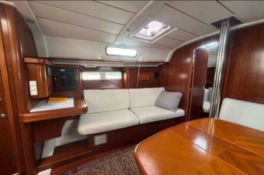 A Domani 40ft Beneteau Yacht For Sale