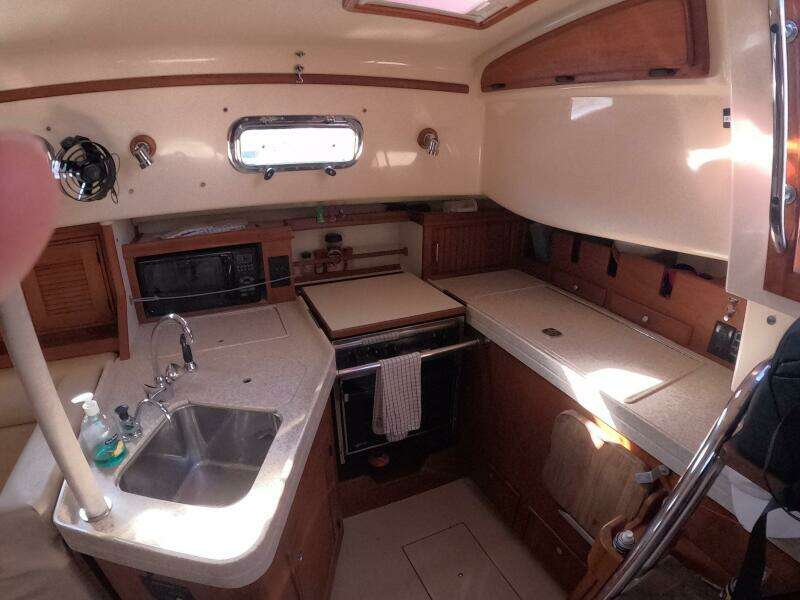 3 DOLPHINS 37ft Island Packet Yacht For Sale