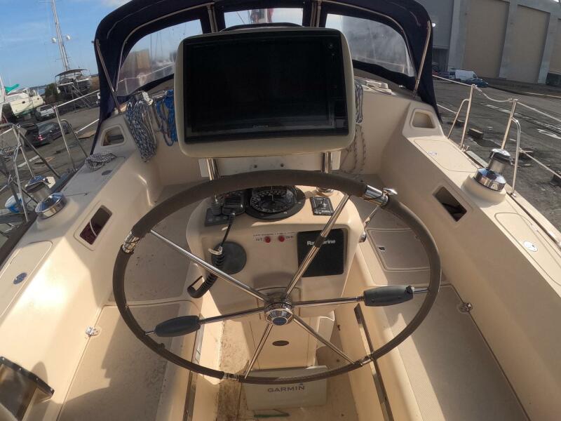 37' 2005 Island Packet 370