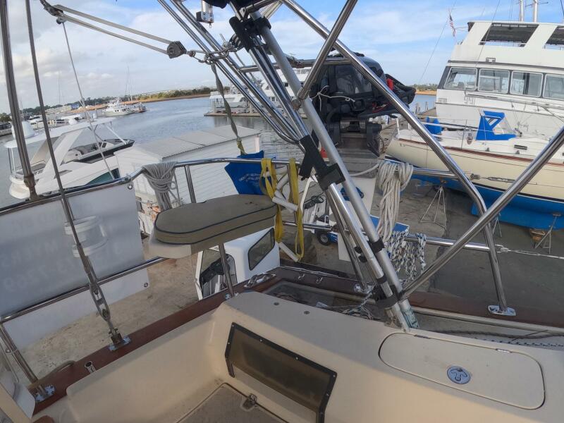 37' 2005 Island Packet 370