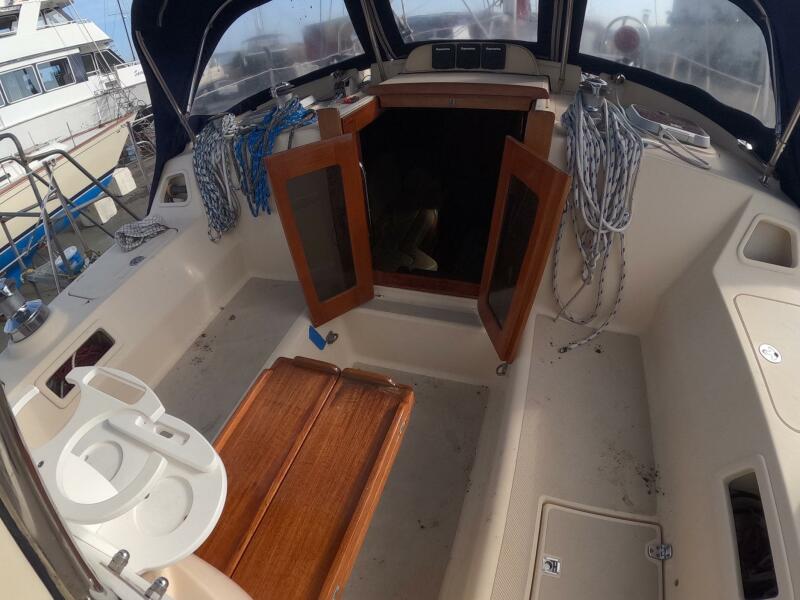 37' 2005 Island Packet 370
