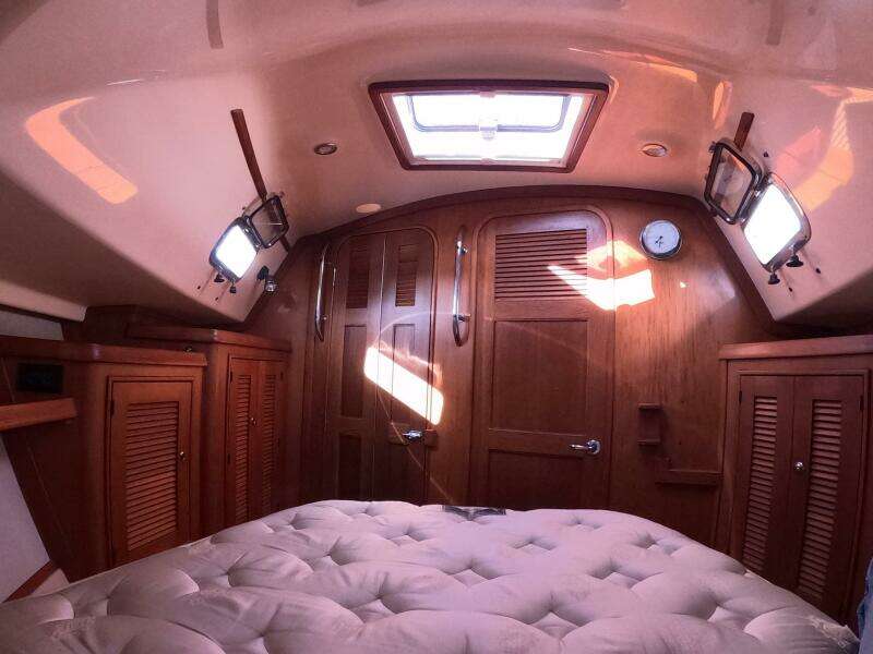 3 DOLPHINS 37ft Island Packet Yacht For Sale