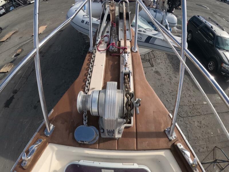 37' 2005 Island Packet 370