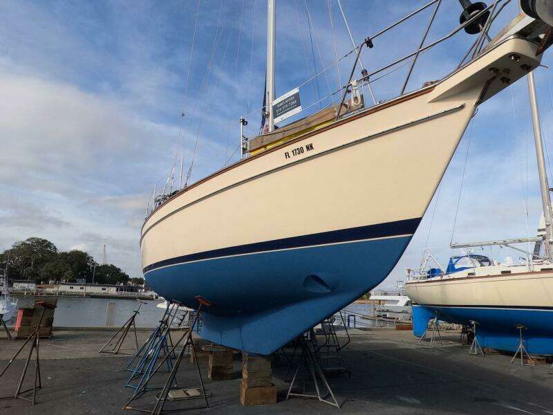 3 DOLPHINS 37ft Island Packet Yacht For Sale