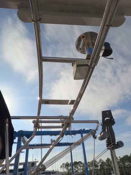 37' 2005 Island Packet 370