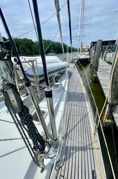 54' 1997 Feeling 546