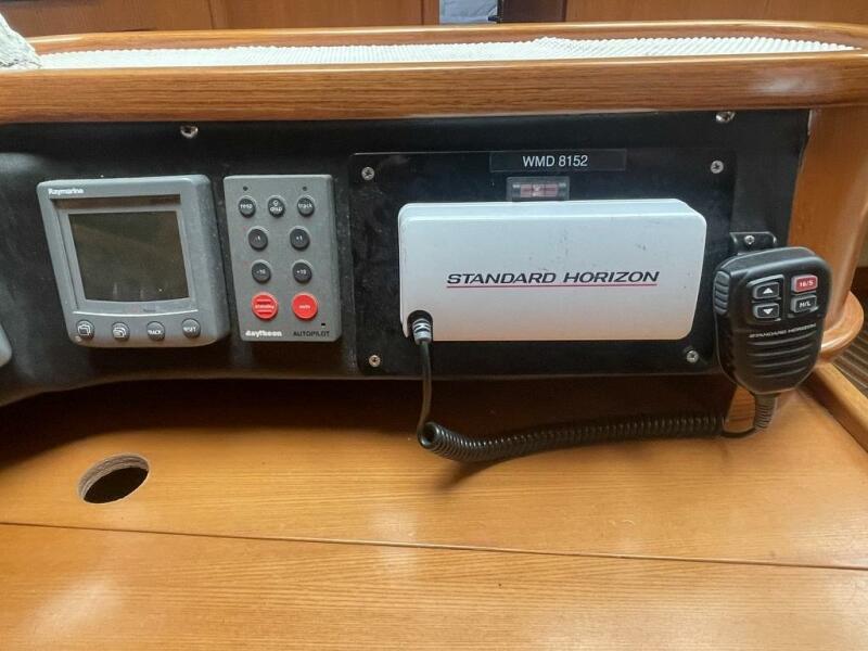 54' 1997 Feeling 546