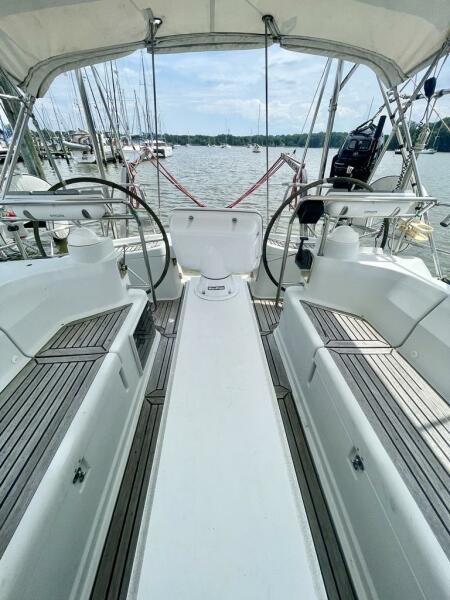 54' 1997 Feeling 546