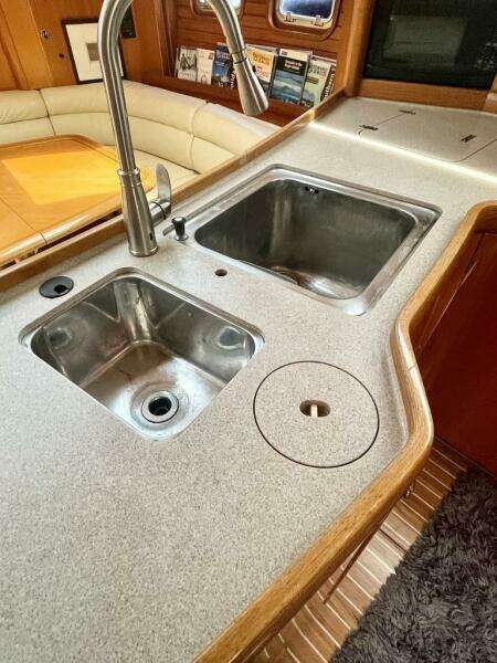 TENACIOUS 54ft Feeling Yacht For Sale