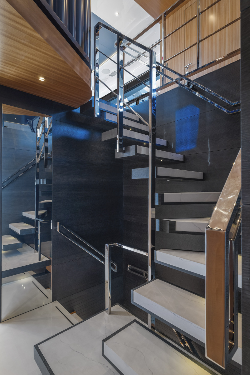 113ft Ocean Alexander Yacht For Sale