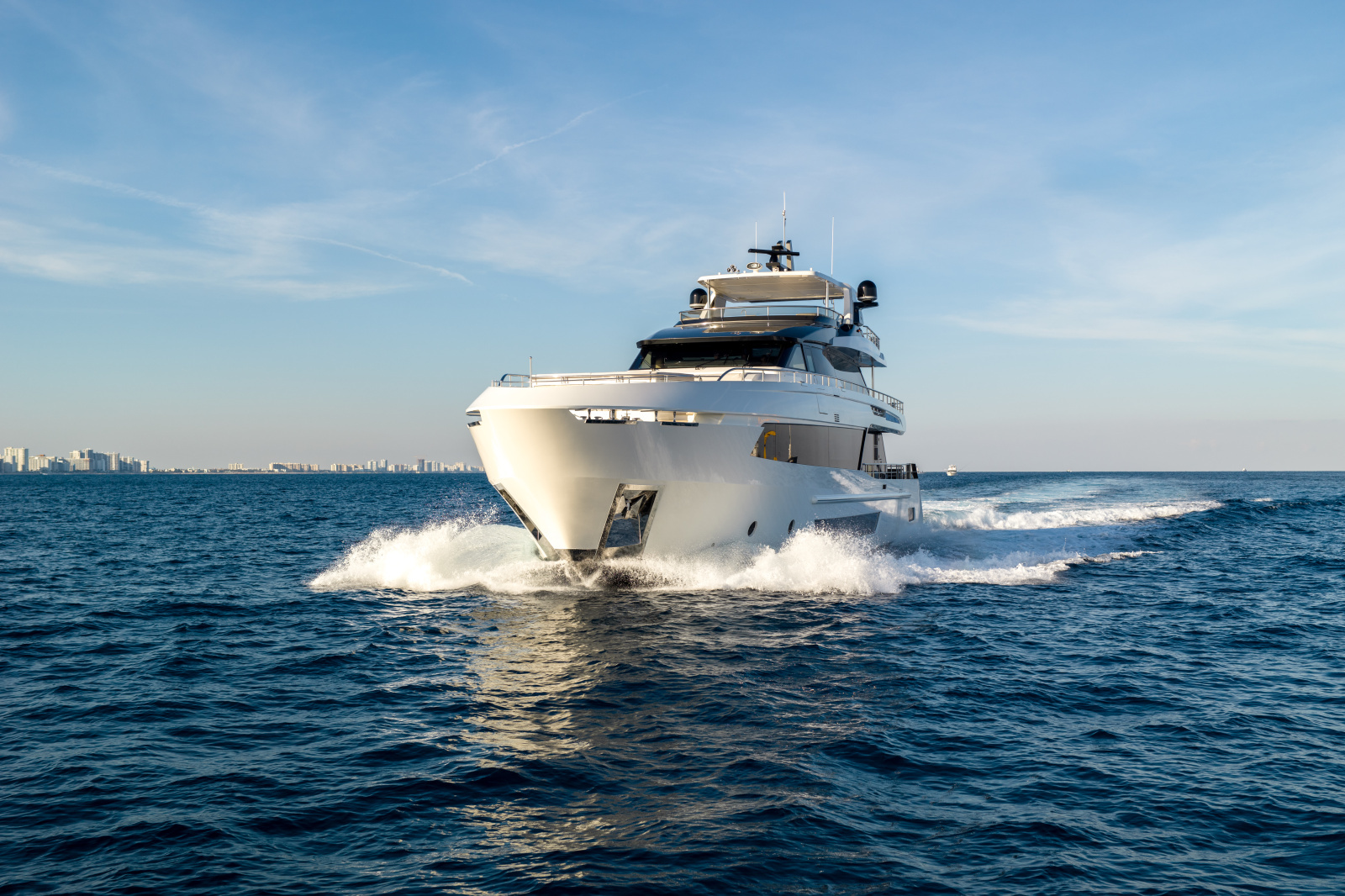 113ft Ocean Alexander Yacht For Sale