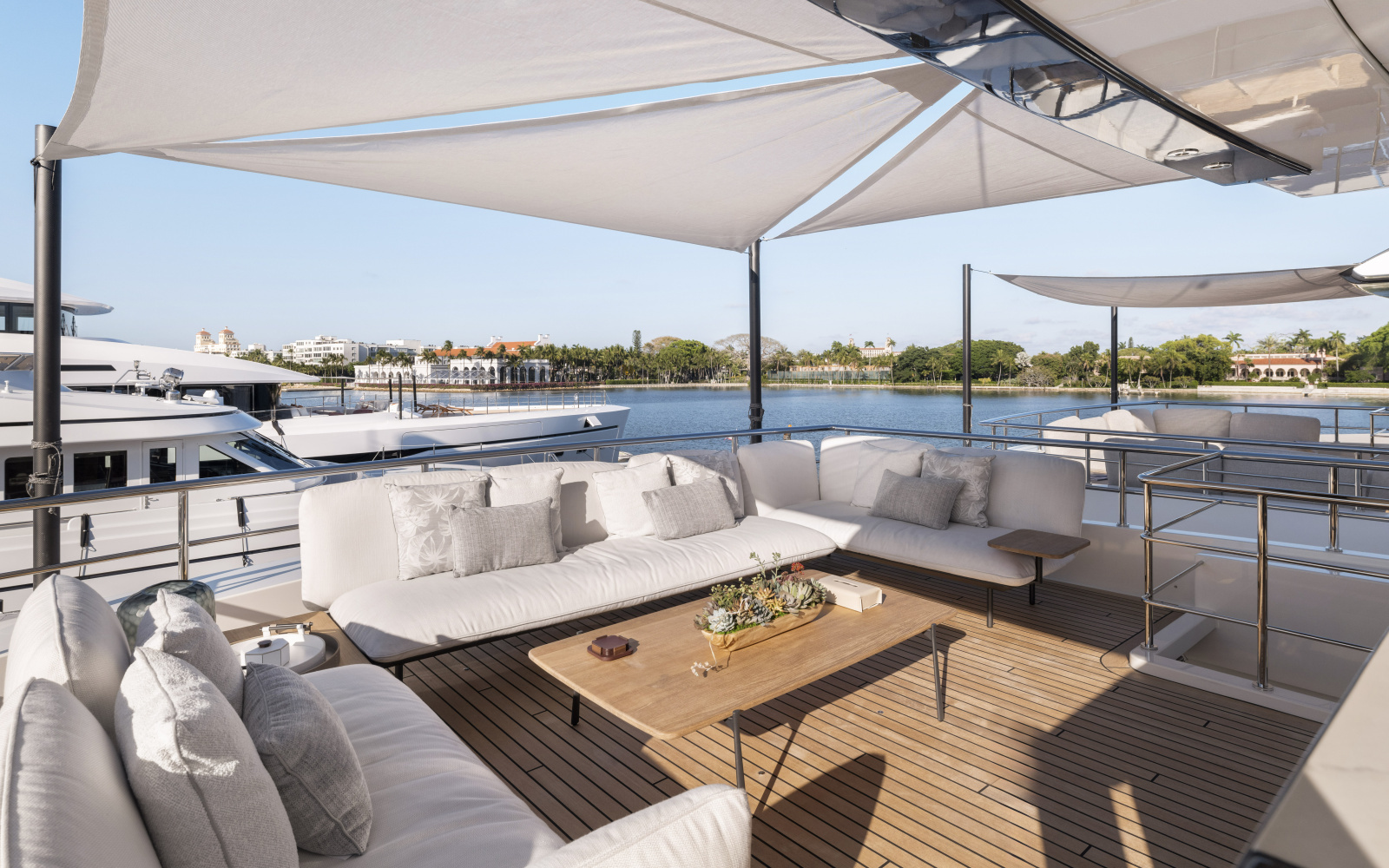 113ft Ocean Alexander Yacht For Sale