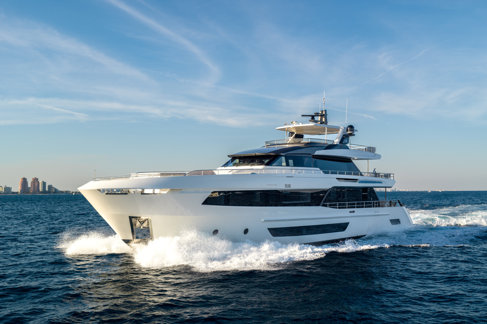 113ft Ocean Alexander Yacht For Sale