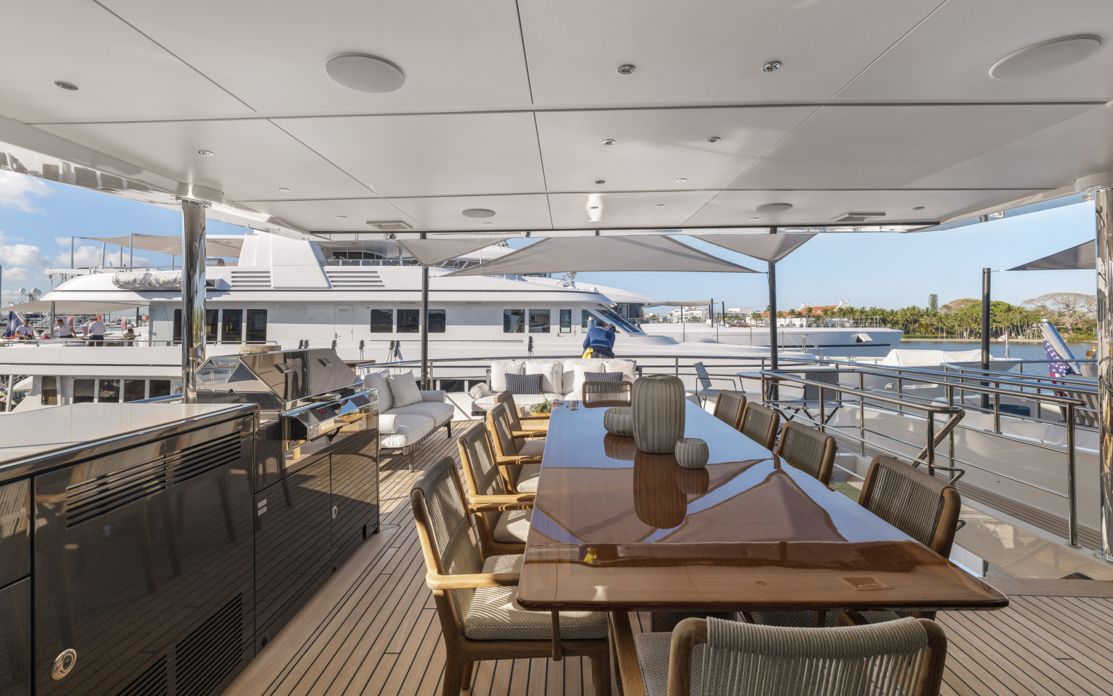 113ft Ocean Alexander Yacht For Sale
