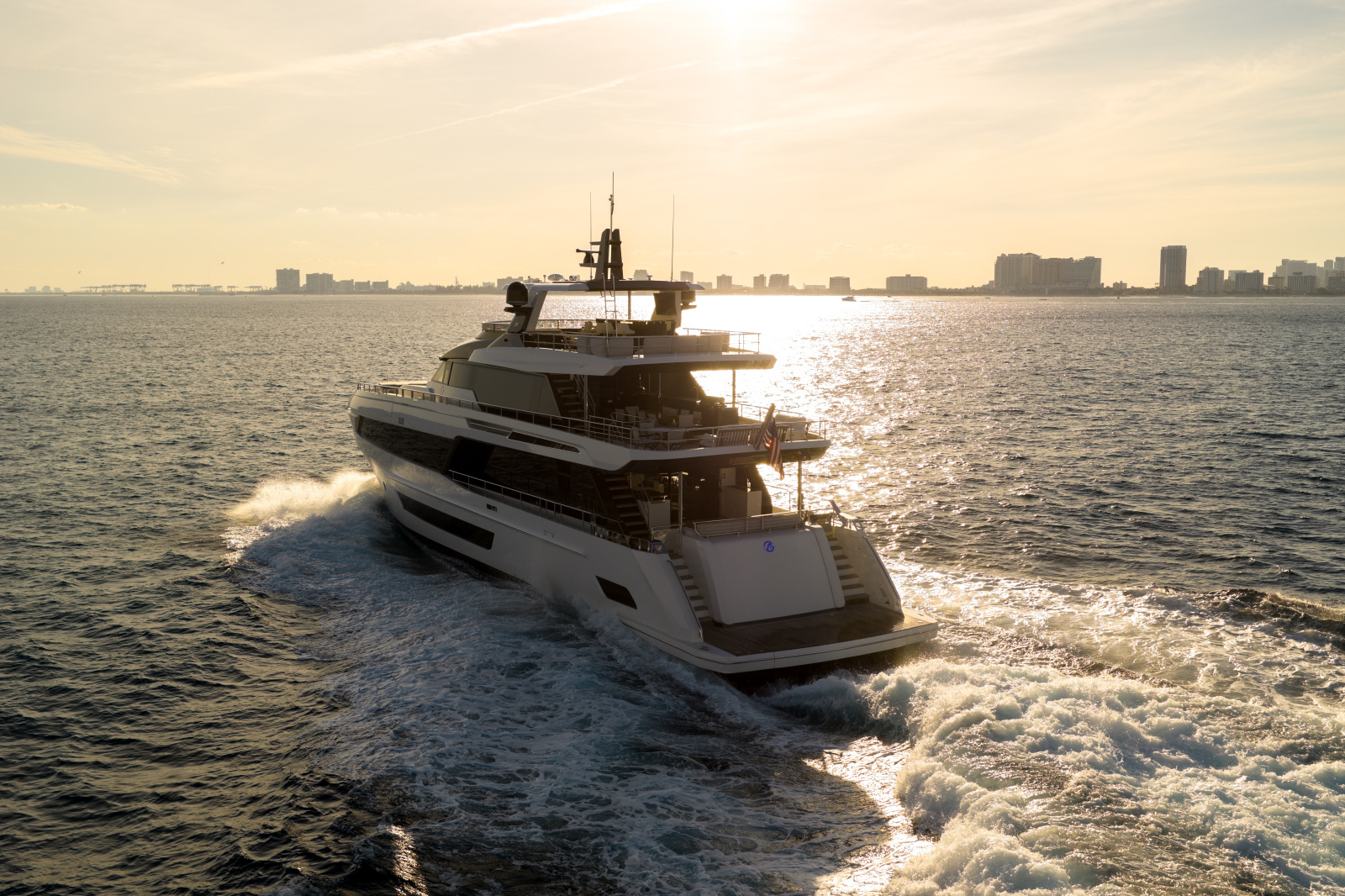 113ft Ocean Alexander Yacht For Sale