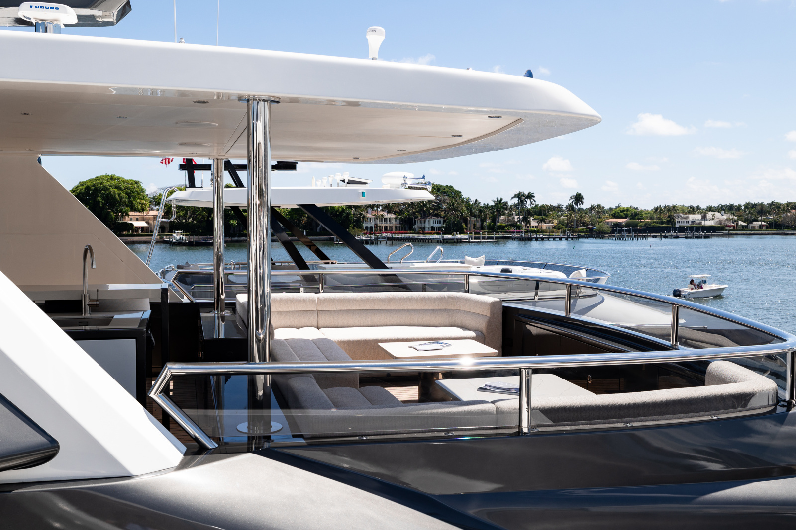 113ft Ocean Alexander Yacht For Sale