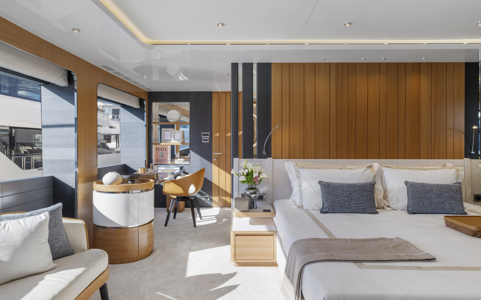 113ft Ocean Alexander Yacht For Sale