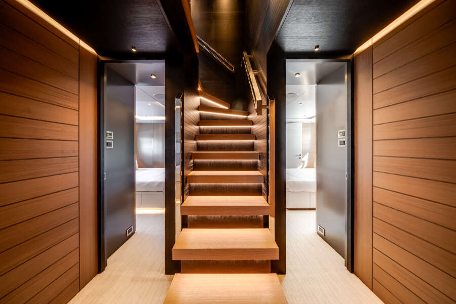 113ft Ocean Alexander Yacht For Sale