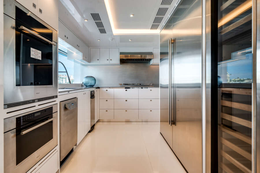 113ft Ocean Alexander Yacht For Sale