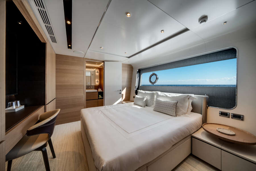 113ft Ocean Alexander Yacht For Sale