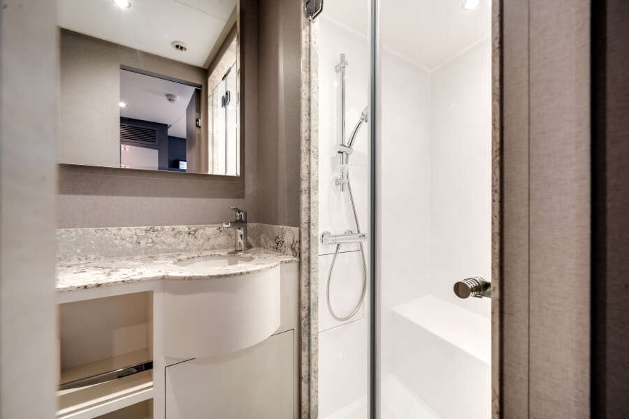 113ft Ocean Alexander Yacht For Sale