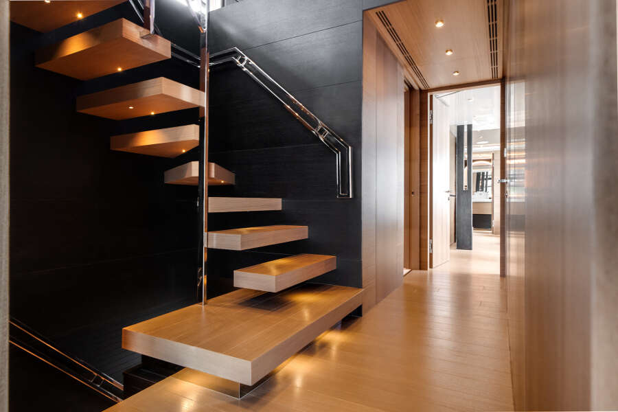 113ft Ocean Alexander Yacht For Sale