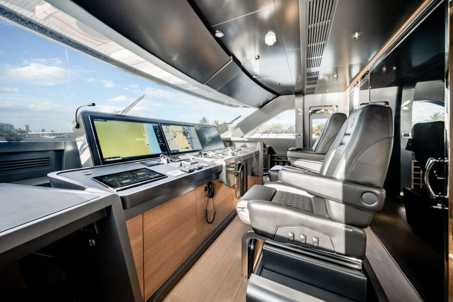 113ft Ocean Alexander Yacht For Sale