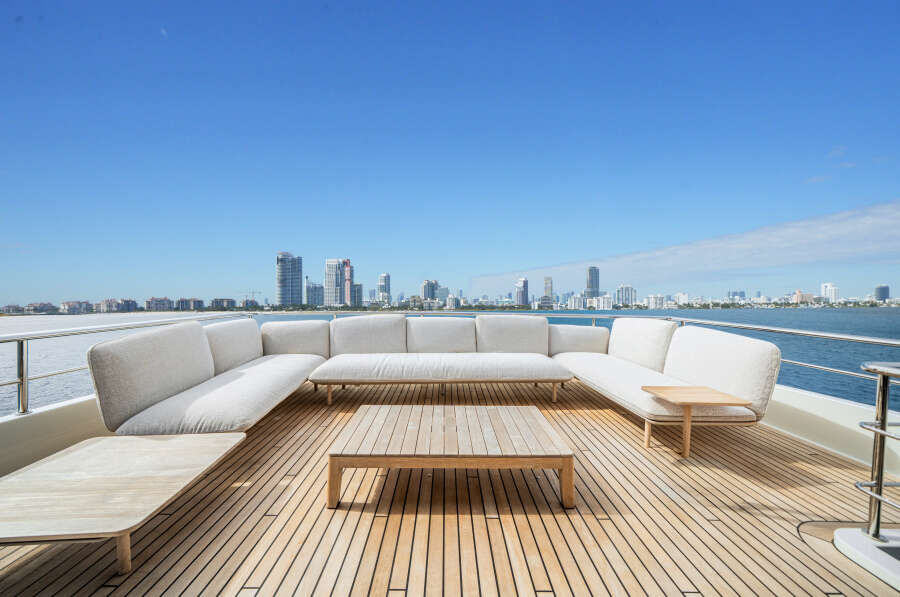 113ft Ocean Alexander Yacht For Sale