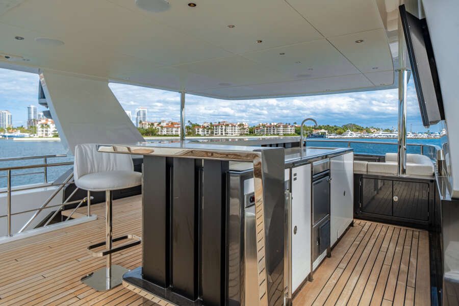 113ft Ocean Alexander Yacht For Sale