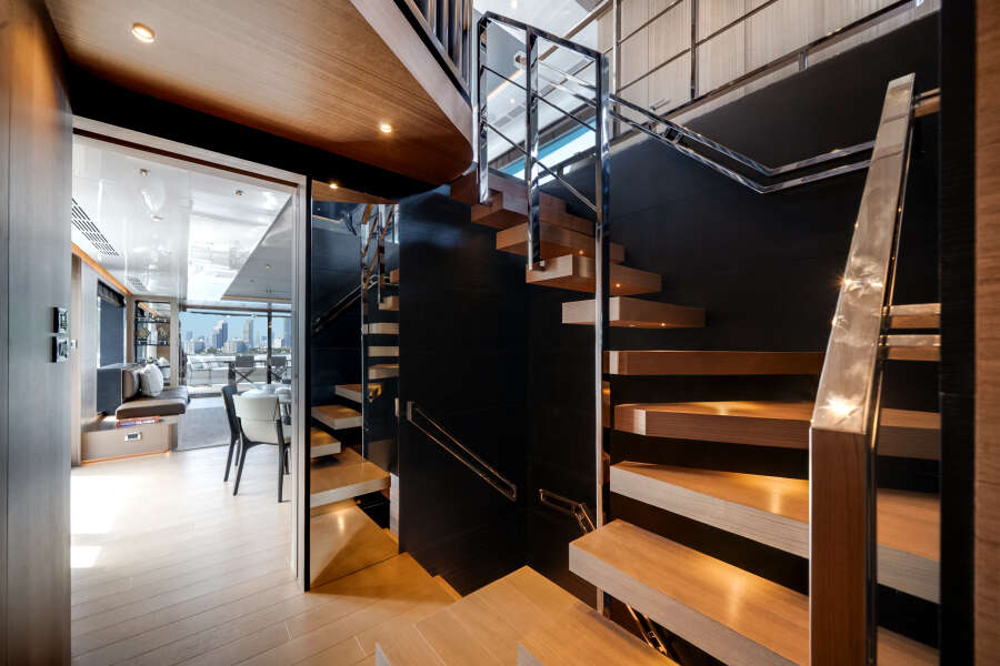 113ft Ocean Alexander Yacht For Sale