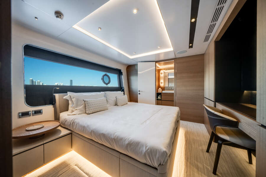 113ft Ocean Alexander Yacht For Sale