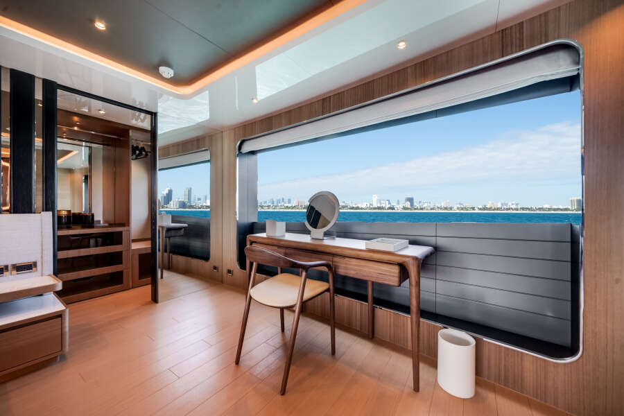 113ft Ocean Alexander Yacht For Sale