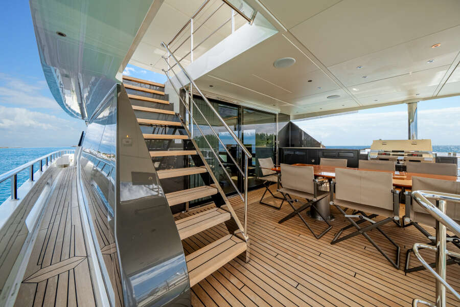 113ft Ocean Alexander Yacht For Sale