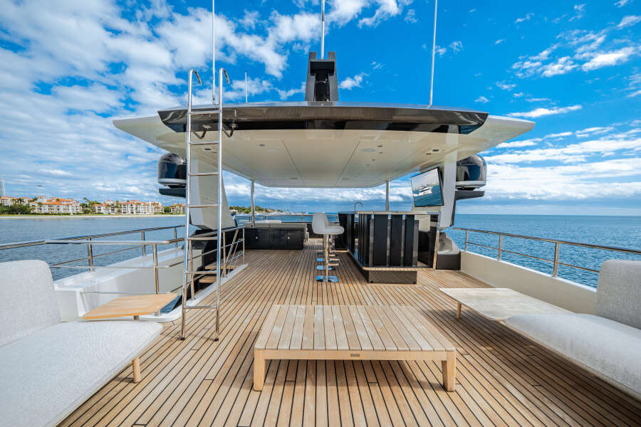 113ft Ocean Alexander Yacht For Sale
