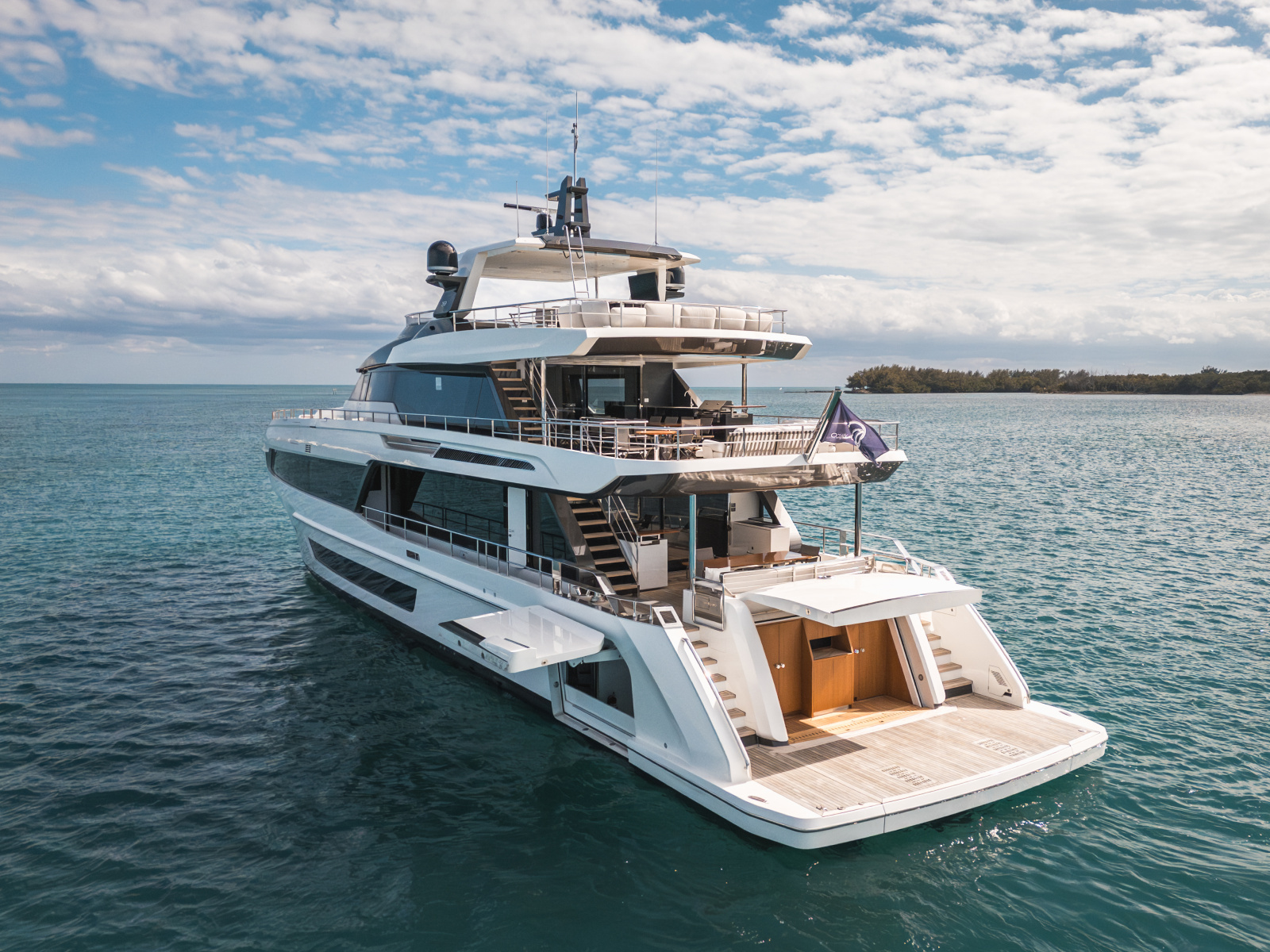 113ft Ocean Alexander Yacht For Sale