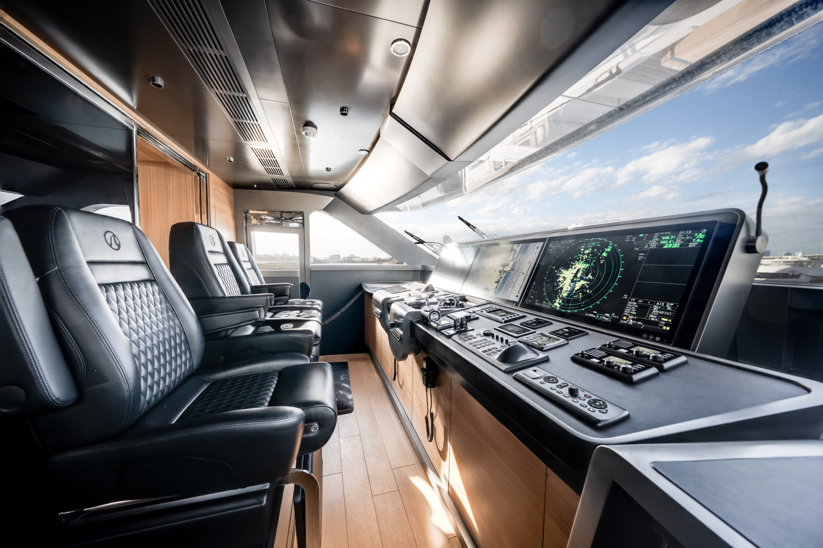 113ft Ocean Alexander Yacht For Sale