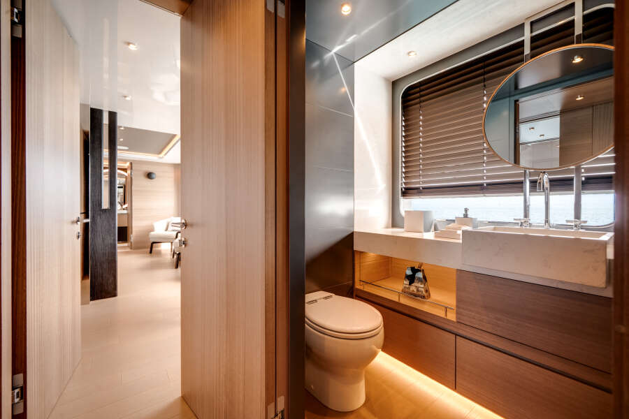 113ft Ocean Alexander Yacht For Sale