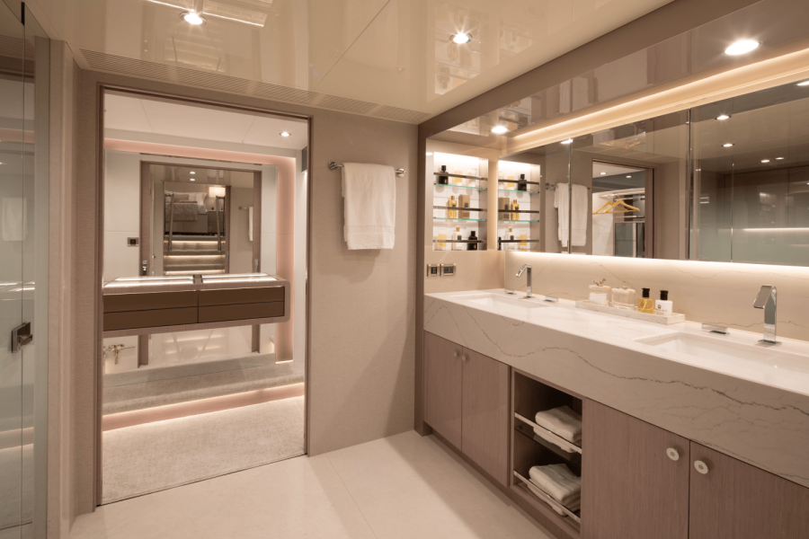 106ft Ocean Alexander Yacht For Sale