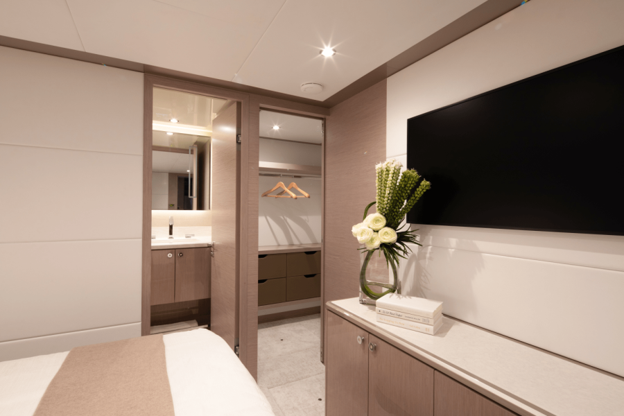 106ft Ocean Alexander Yacht For Sale