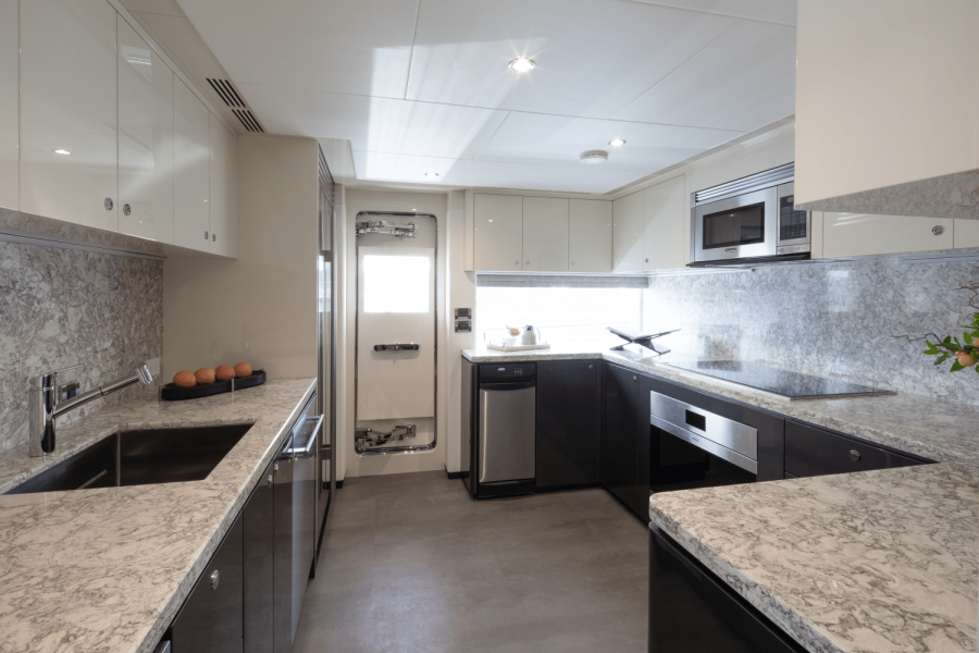 106ft Ocean Alexander Yacht For Sale