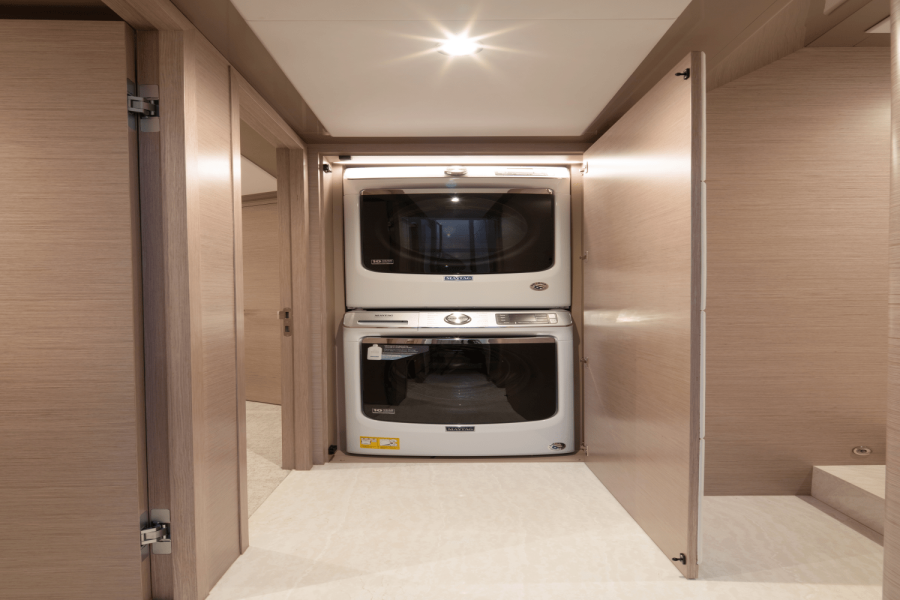 106ft Ocean Alexander Yacht For Sale