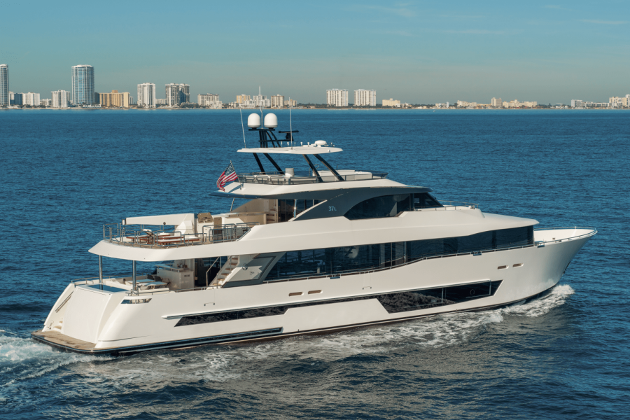 117ft Ocean Alexander Yacht For Sale