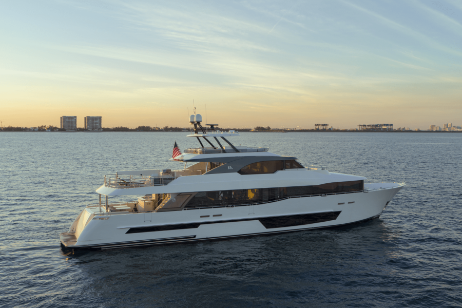 117ft Ocean Alexander Yacht For Sale