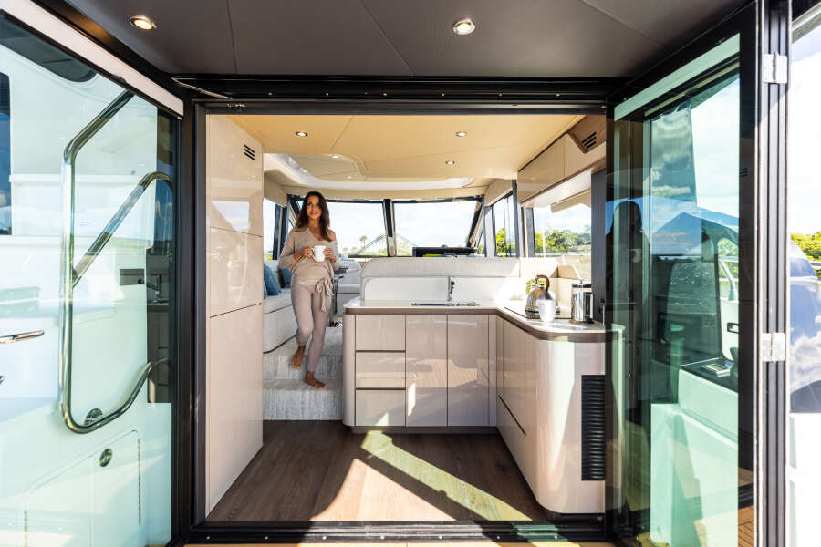 50ft Cruisers Yachts Yacht For Sale