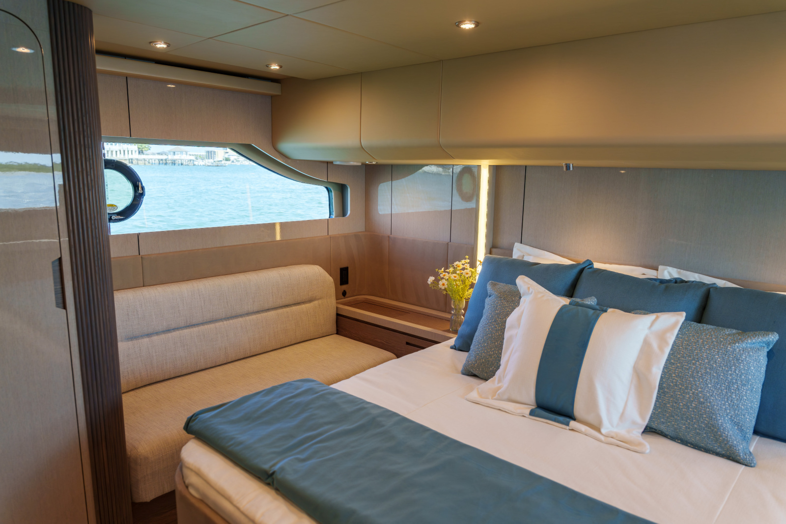 50ft Cruisers Yachts Yacht For Sale