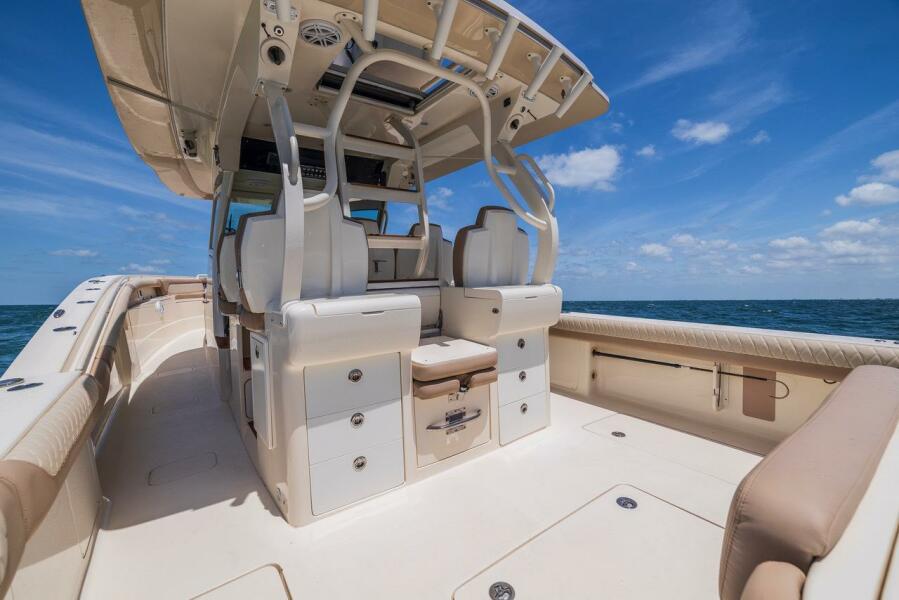 42' 2016 Scout 420 LXF