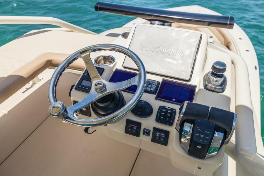 42' 2016 Scout 420 LXF