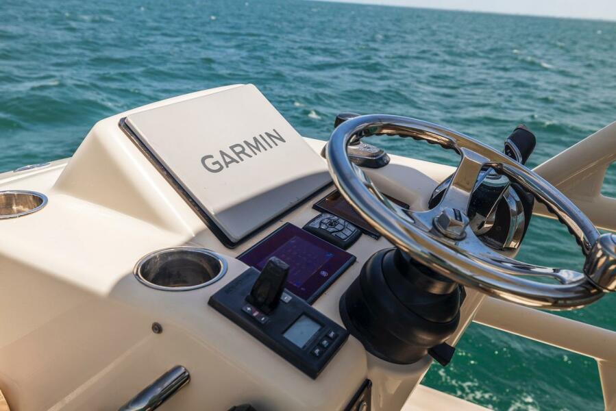 42' 2016 Scout 420 LXF